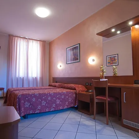 Hotell Stazione 3*